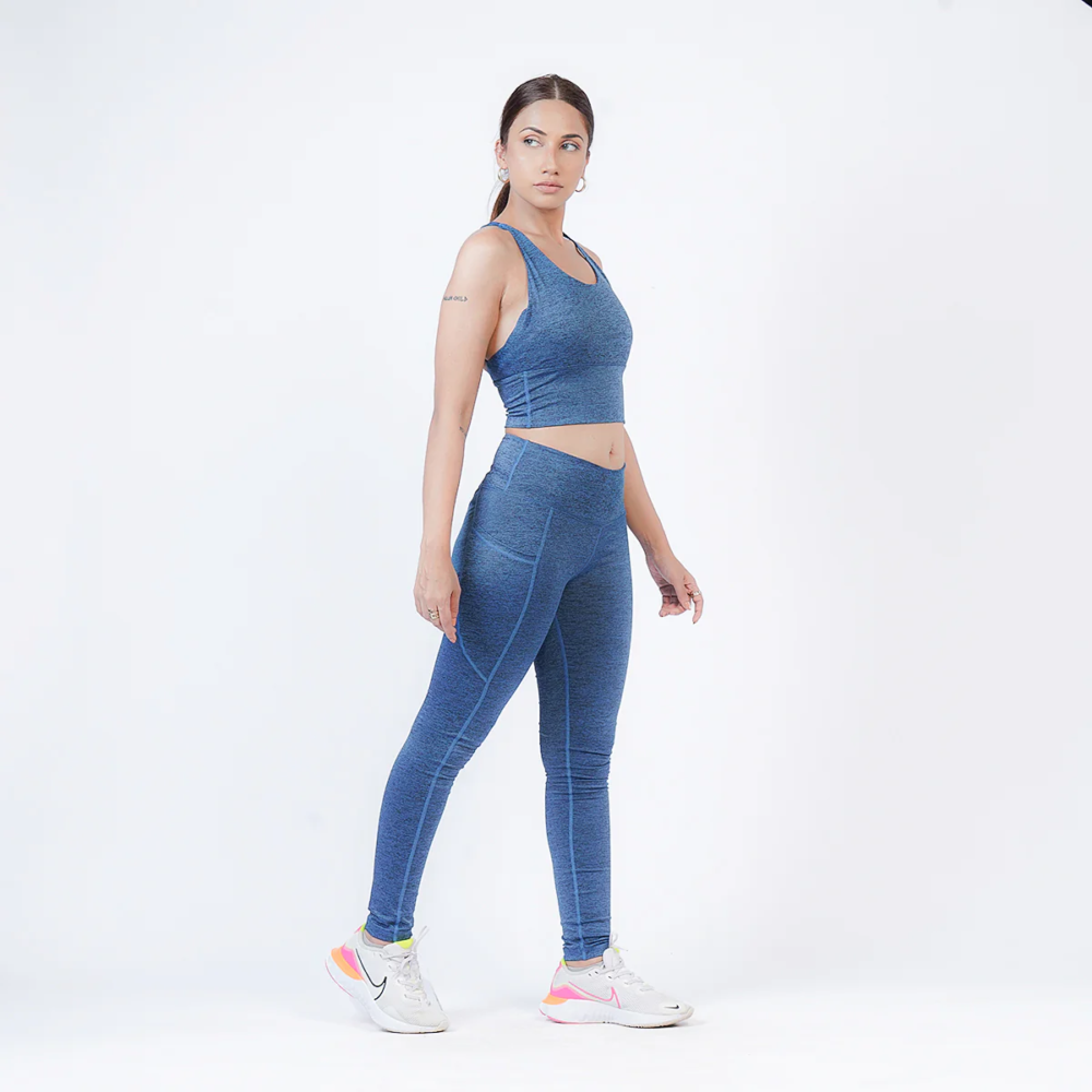 Seamless Blue Activewear Set for Women - Image 3